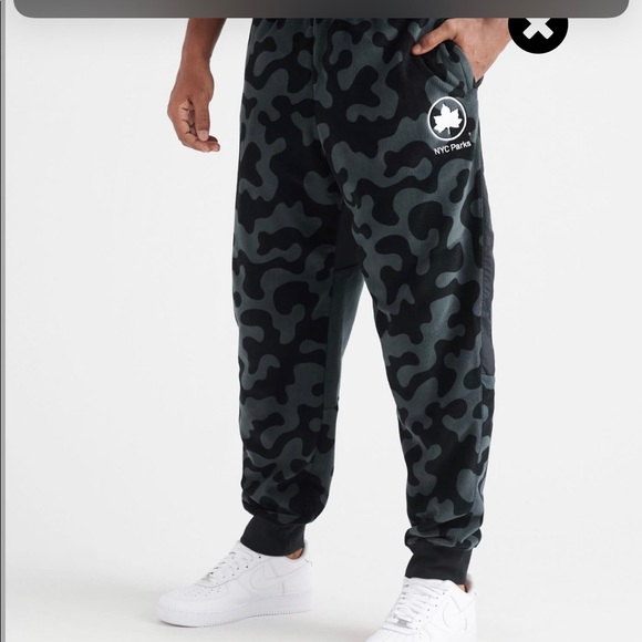 Nike NSW Winter NYC Parks Pant and Half Zip Jacket - Picture 3 of 4